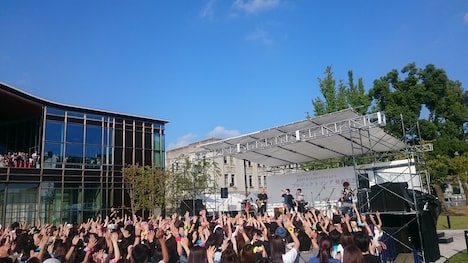 Aqua Timez「まだ、はじまったばかりプロジェクト」プロジェクトソングお披露目イベントの様子。（写真提供：EPICレコード）