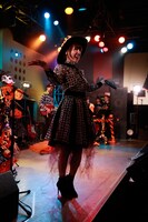 花澤香菜「HAPPY HANAZAWEEEEN」の様子。（写真提供：アニプレックス）