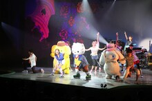 「OSHIKI KADOMATSU Produce ILLUMINANT REBIRTH "NIKOICHI" feat. MAY'S」の様子。(c)SANRIO