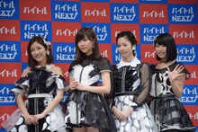 左から渡辺麻友、指原莉乃、島崎遥香、横山由依。