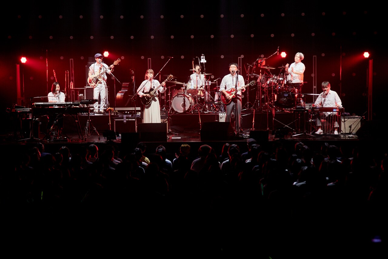 KIRINJIサイリウム彩ったZepp Tokyo公演、ツアー最終日にはRHYMESTERも参加