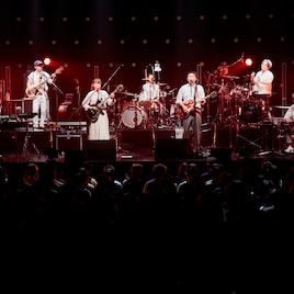 KIRINJIサイリウム彩ったZepp Tokyo公演、ツアー最終日にはRHYMESTERも参加