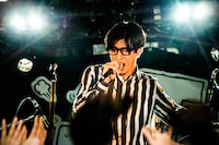 米田貴紀（Vo, G）（撮影：浜野カズシ）