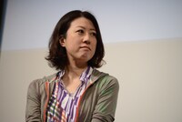 脚本を担当する野木亜紀子。