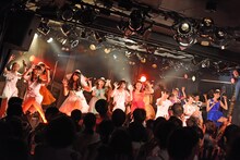 PASSPO☆とコラボを行うアイドルネッサンス。
