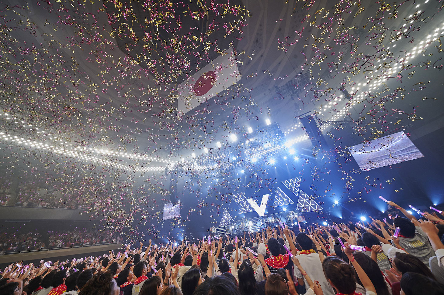 大原櫻子「大原櫻子 CONCERT TOUR 2016 ～CARVIVAL～」東京・日本武道館公演の様子。（撮影：川嶋謙吾[田中聖太郎写真事務所]）