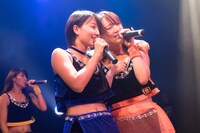 「アップアップガールズ（仮） Road to 武道館 LIVE! LIVE! LIVE!」初日公演の様子。（写真提供：YU-Mエンターテインメント）