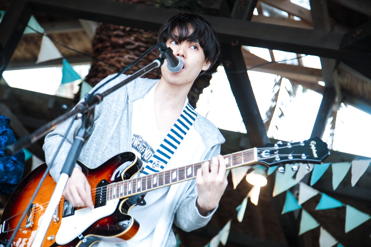 山本（G, Vo / Gi Gi Giraffe）（撮影：納田知波）