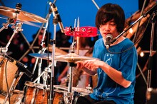 長谷川啓太（Dr / ドミコ）（撮影：納田知波）