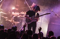 飯村悠介（G / polly）（Photo by Daisuke Miyashita）