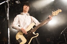 藤井浩太（B / ウソツキ）（Photo by Daisuke Miyashita）