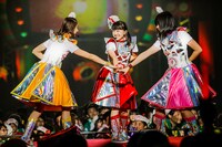 ももいろクローバーZ「子供祭り」の様子。（Photo by HAJIME KAMIIISAKA）