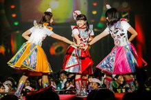ももいろクローバーZ「子供祭り」の様子。（Photo by HAJIME KAMIIISAKA）