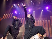 「PARTY ZOO ～Ken Entwines Naughty stars～」東京・Zepp DiverCity TOKYO公演のセッションの様子。