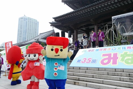 「ポニーキャニオン創立50周年記念スペシャル・アニバーサリー・ステージ」の様子。