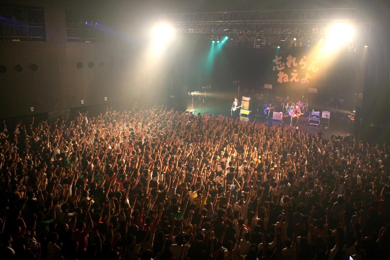 本日10月9日に東京・Zepp DiverCity TOKYOで行われた「僕とあなたとあんたとお前のデカいステージ」の様子。