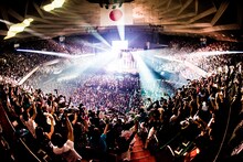 BLUE ENCOUNT「LIVER'S 武道館」の様子。（撮影：浜野カズシ）