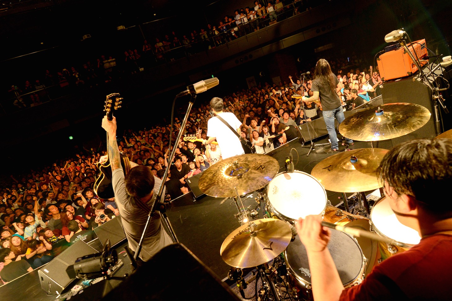COUNTRY YARD「COLORS TOUR FINAL “BROTHERHOOD ONEMAN”」の様子。（撮影：半田安政[Showcase]）