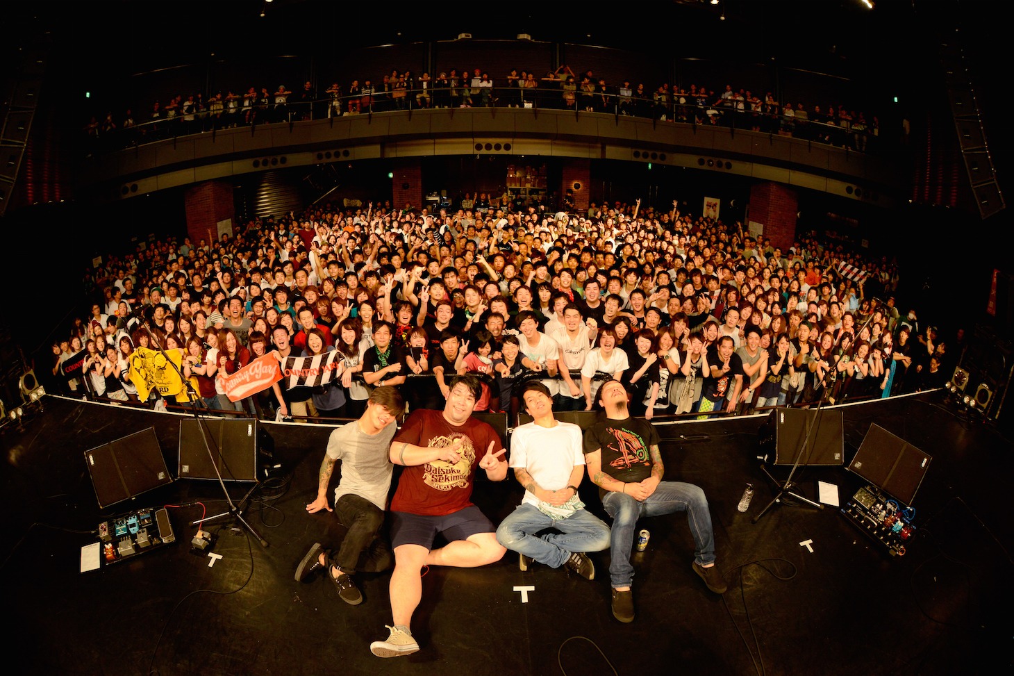 COUNTRY YARD「COLORS TOUR FINAL “BROTHERHOOD ONEMAN”」の様子。（撮影：半田安政[Showcase]）