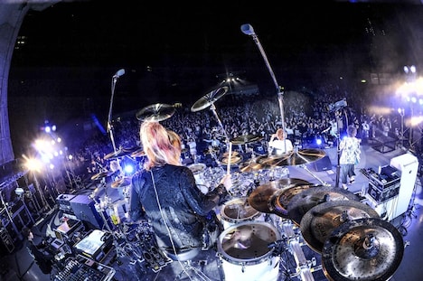 DIV「DIV ONEMAN LIVE 2016『DIVE!!!』at 日比谷野外大音楽堂」の様子。（Photo by MASANORI FUJIKAWA）