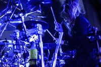 satoshi（Dr）（Photo by MASANORI FUJIKAWA）