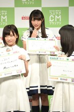 自身が出演したいCMを発表する渡辺梨加（欅坂46）。