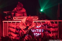 「WOWOW×MAN WITH A MISSION『WOWGOW LIVE SHOW』」のワンシーン。