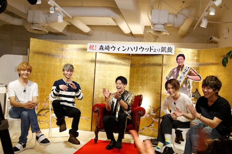 LINE LIVE「PrizmaXの夜遊びキャデラック」の様子。（撮影：M.キセキ）