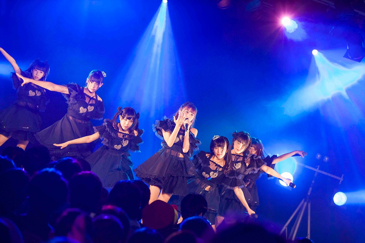 Ange☆Reve「渡辺くるみ・音咲セリナバースデーライブ2016～くるせりBRAVE Challenge」東京・新宿BLAZE公演の様子。（写真提供：ポニーキャニオン）