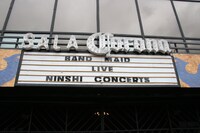 BAND-MAID「『Brand New MAID』Release Tour World Series」が行われたメキシコ・SALAの看板。（写真提供：日本クラウン）