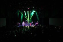 BAND-MAID「『Brand New MAID』Release Tour World Series」メキシコ・SALA公演の様子。（写真提供：日本クラウン）