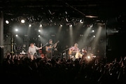 ましまろ「ほーぼーツアー2016」東京・渋谷CLUB QUATTRO公演の様子。(撮影:柴田恵理)