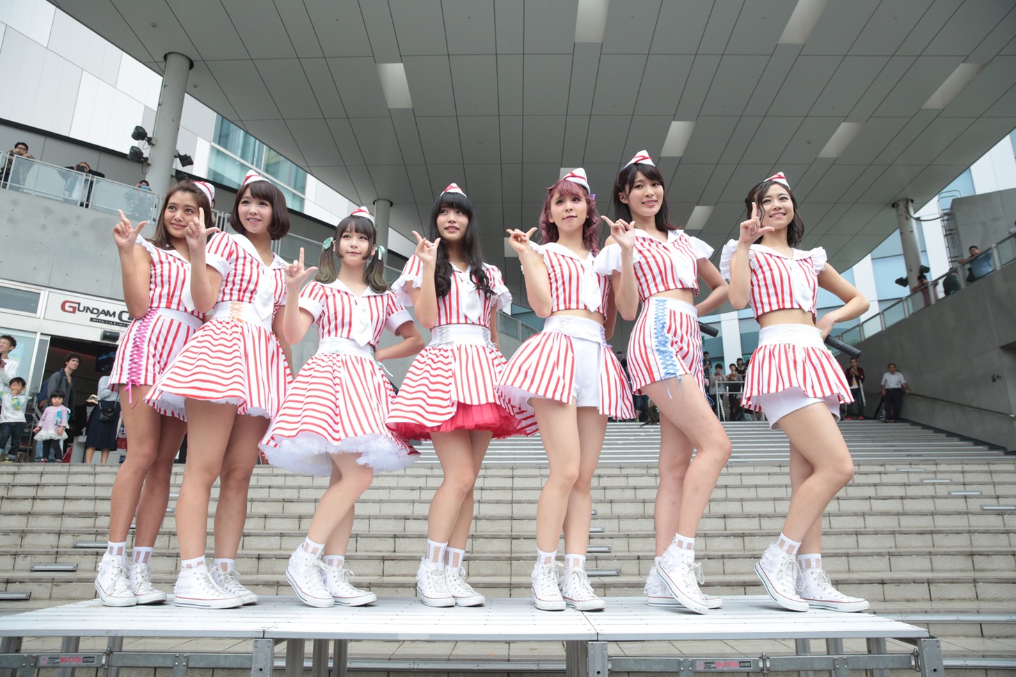 PASSPO☆「ギミギミaction ・ ラブリフレイン」リリースイベントの様子。（写真提供：日本クラウン）