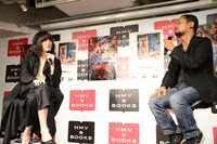 左から志磨遼平、川村泰。