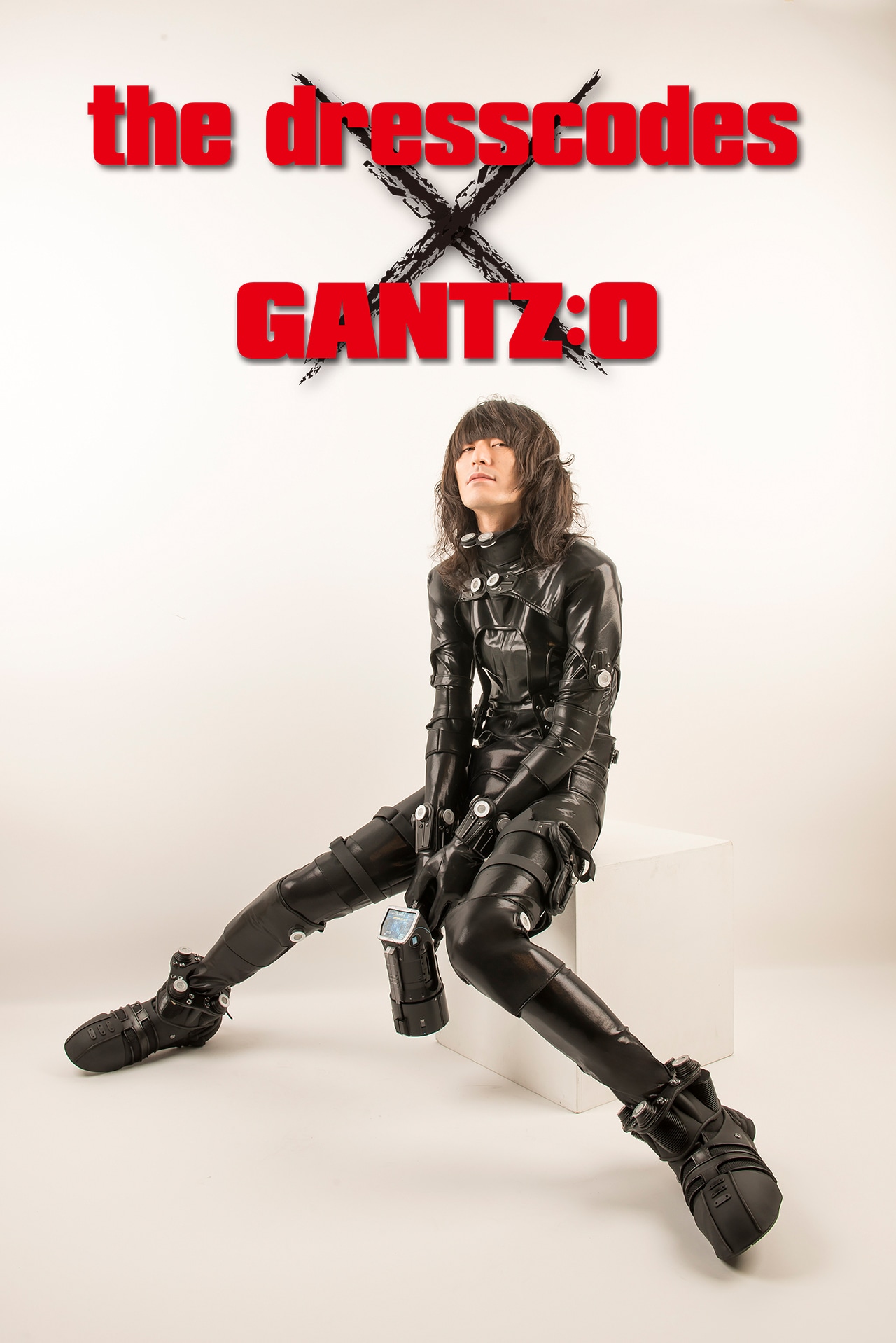 「週刊ヤングジャンプ46号」に掲載される「ドレスコーズ×GANTZ:O」のアザーカット。