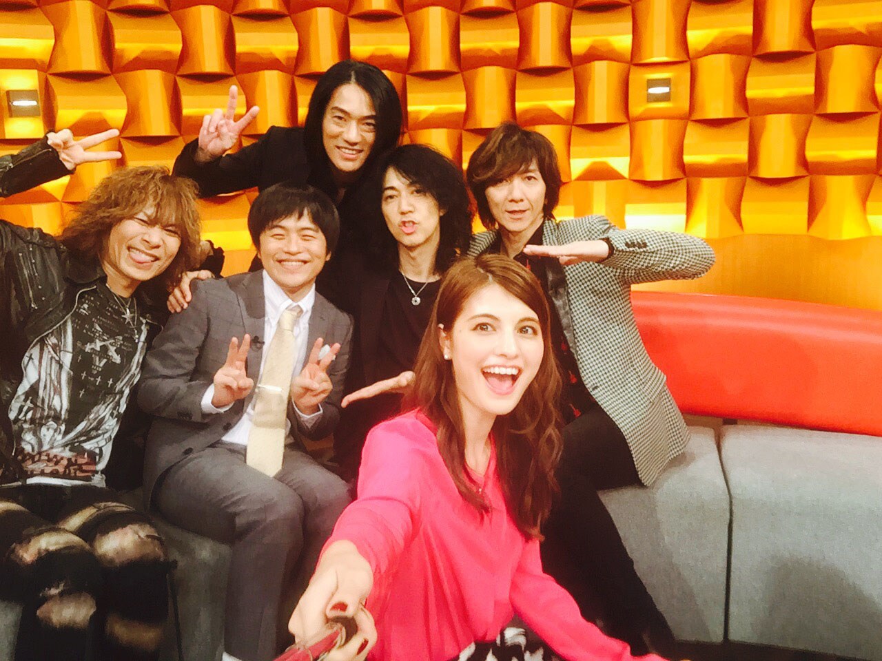 THE YELLOW MONKEY、今夜「バズリズム」で4人の“グループLINE”公開