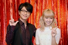 左から及川光博、Dream Ami。