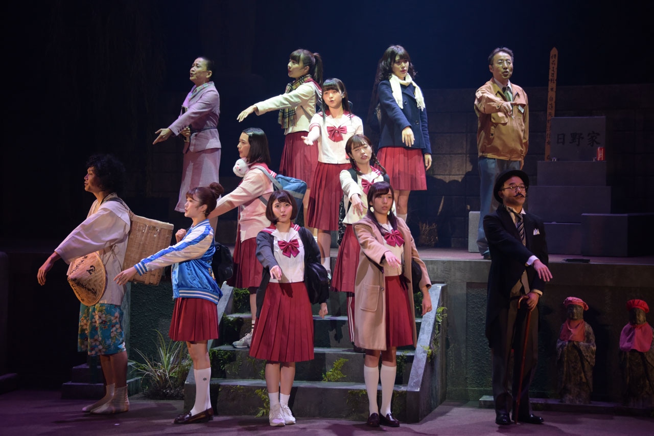 「墓場、女子高生」公開ゲネプロの様子。