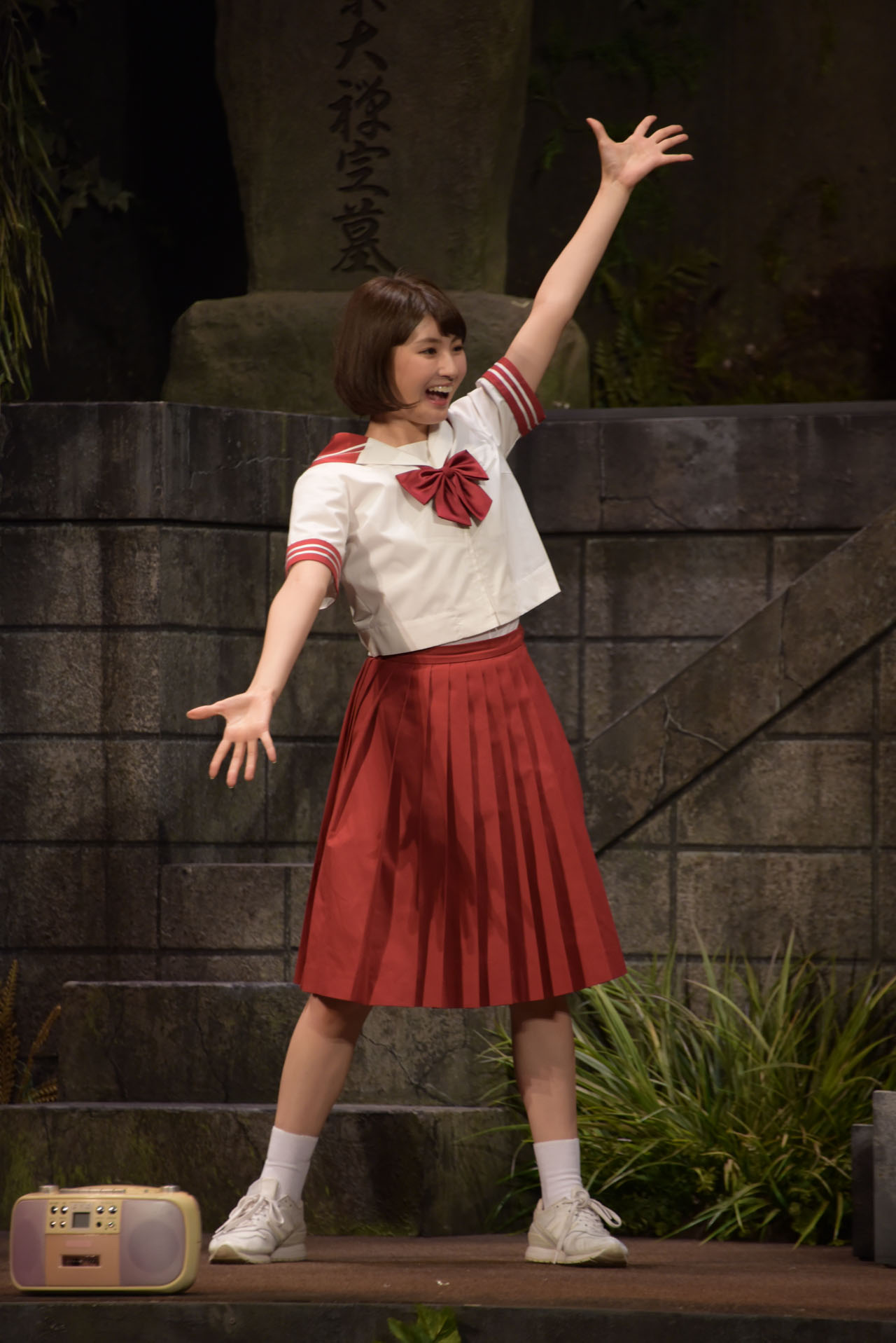 井上小百合演じる西川。