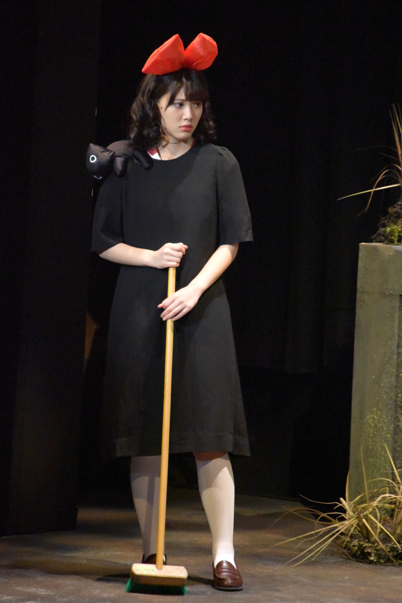 伊藤純奈演じる武田。