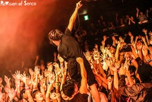 ReVision of Sence「八面楚歌リリース記念ワンマンツアー」梅田CLUB QUATTRO公演の様子。（Photo by Kaochi）