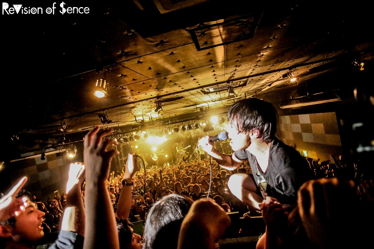 ReVision of Sence「八面楚歌リリース記念ワンマンツアー」梅田CLUB QUATTRO公演の様子。（Photo by Kaochi）