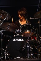 桐（Dr / heidi.）