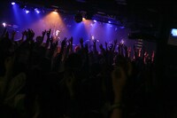 「World On a Wave TOUR」東京公演の様子。（Photo by nishinaga "saicho" isao）