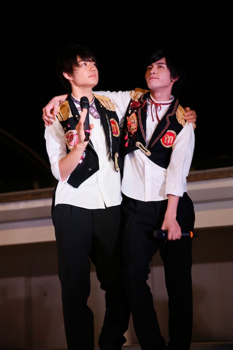 佐野勇斗と板垣瑞生。（Photo by Seki Junichi）