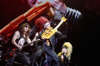 ゴールデンボンバー