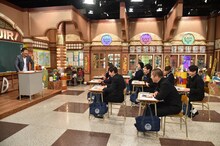 クレイ勇輝による授業の様子。(c)テレビ朝日