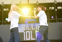 BILLIE IDLEによるライブの様子。
