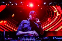 Afrojackによるライブの様子。（写真提供：トライハードエンターテイメントジャパン）