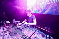 Nicky Romeroによるライブの様子。（写真提供：トライハードエンターテイメントジャパン）